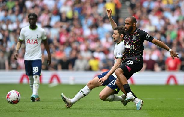 将球分给底 将球分给底