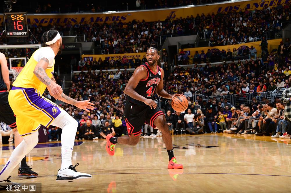 扣人心弦的 扣人心弦的